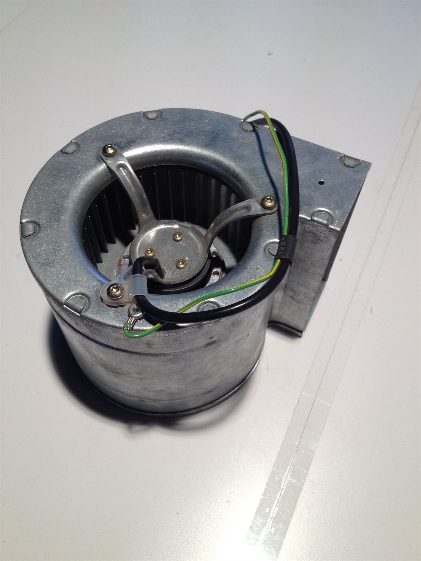Ventilateur extracteur de fumée de poele a pellet